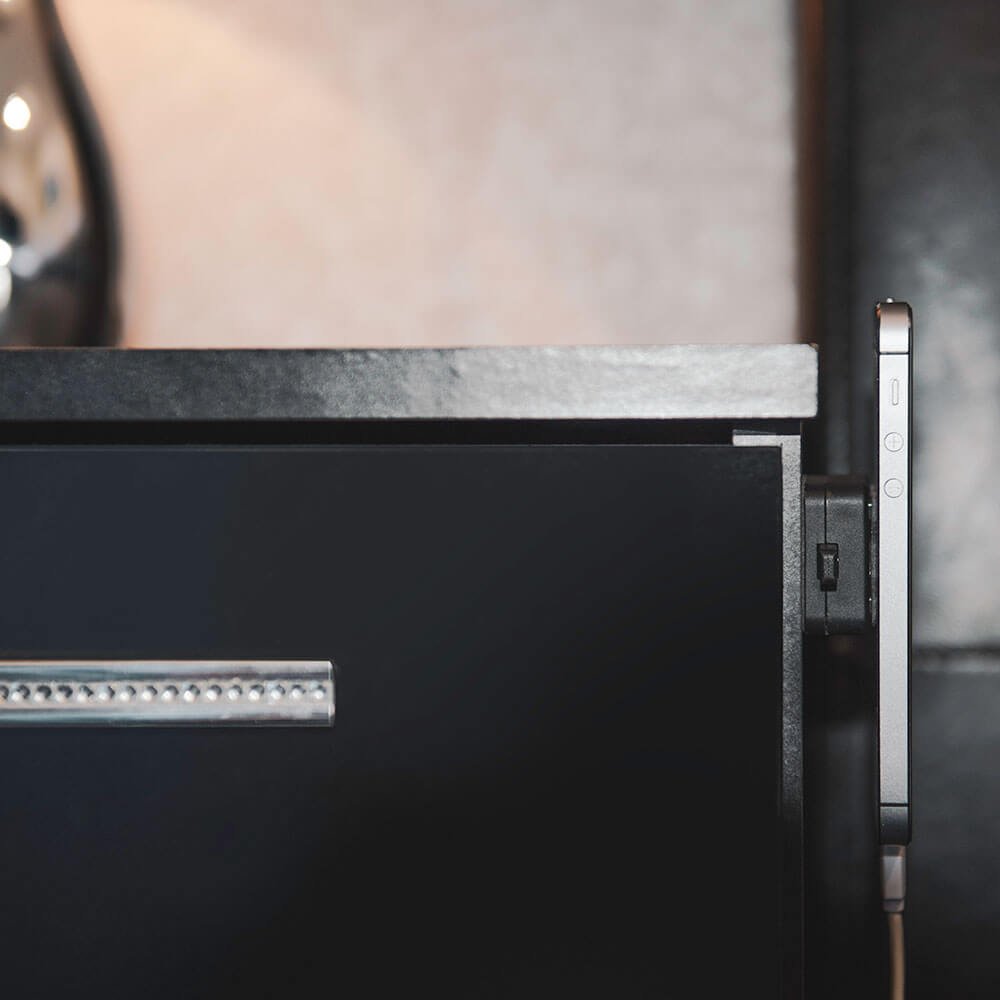 CLIQR Surface Device Mount