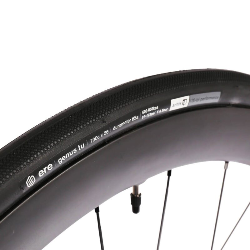 Pneu tubeless Genus TU 120TPI 700x26
