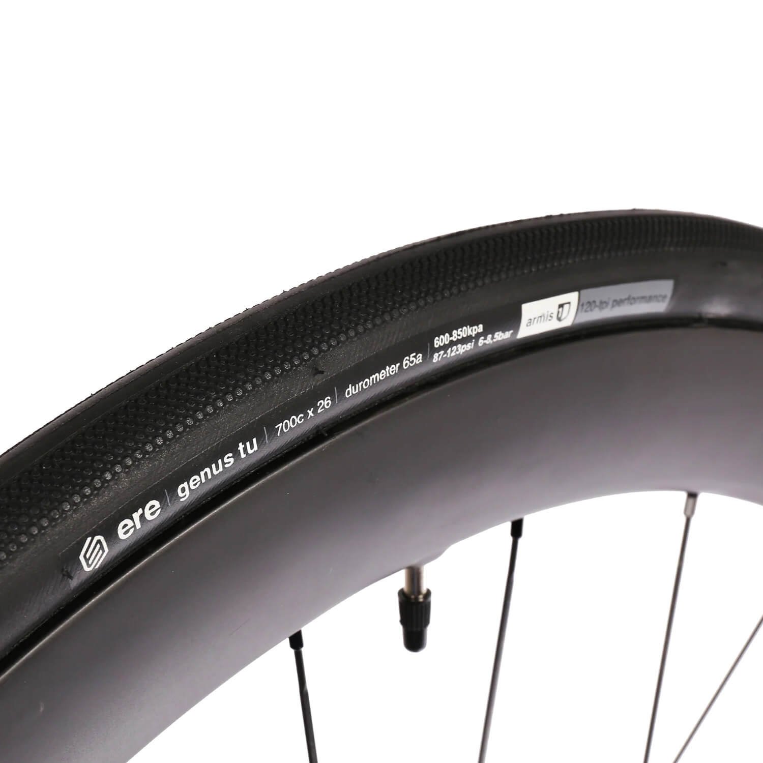 Pneu tubeless Genus TU 120TPI 700x26